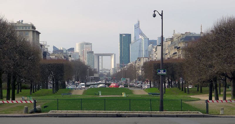 Place_de_la_Porte-Maillot 800_424.jpg