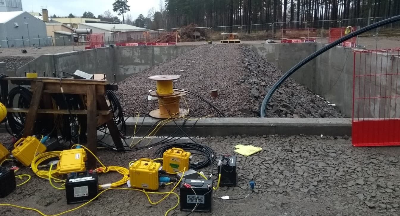 Seismic investigations and monitoring of vattenfalls experimental dam at Älvkarleby.jpg